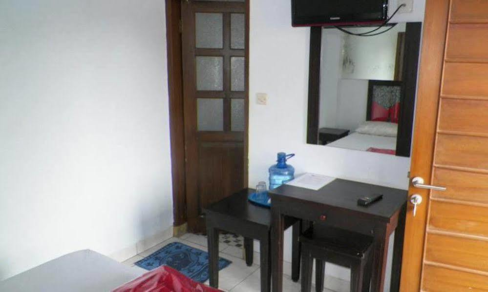 Rose Inn Pangandaran Exterior photo